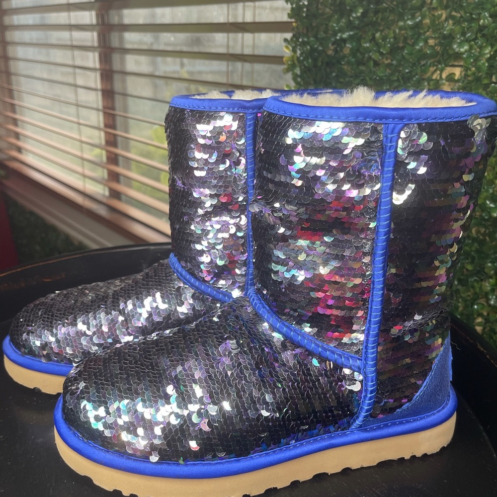 UGG Classic Short Stellar Sequin Boot